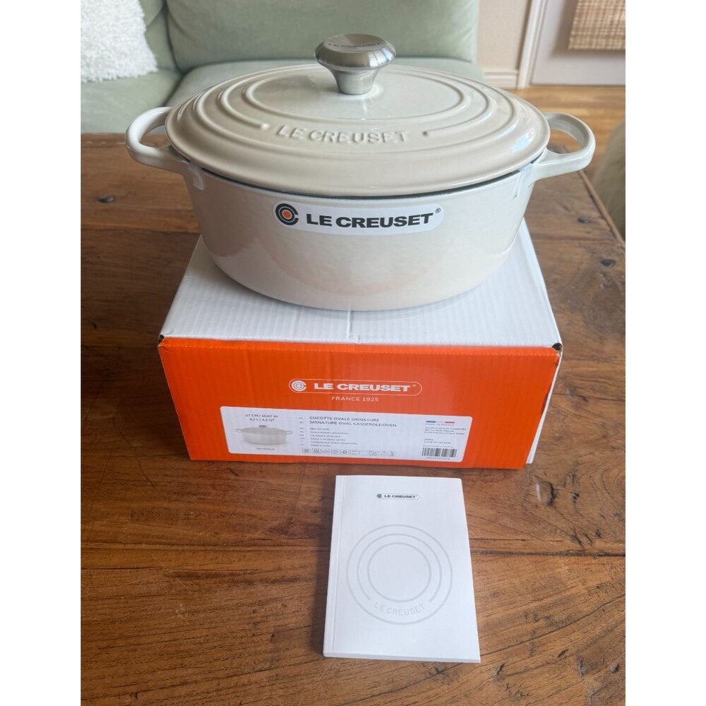 Le Creuset Enameled Cast Iron Signature Oval Dutch Oven 4.5 qt 27cm Meringue NEW